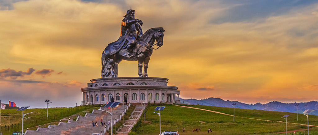 13世紀＆ジンギスカン像への日帰り旅行